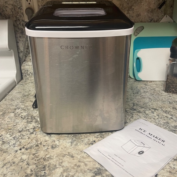 Ice Maker - Picture 2 of 2